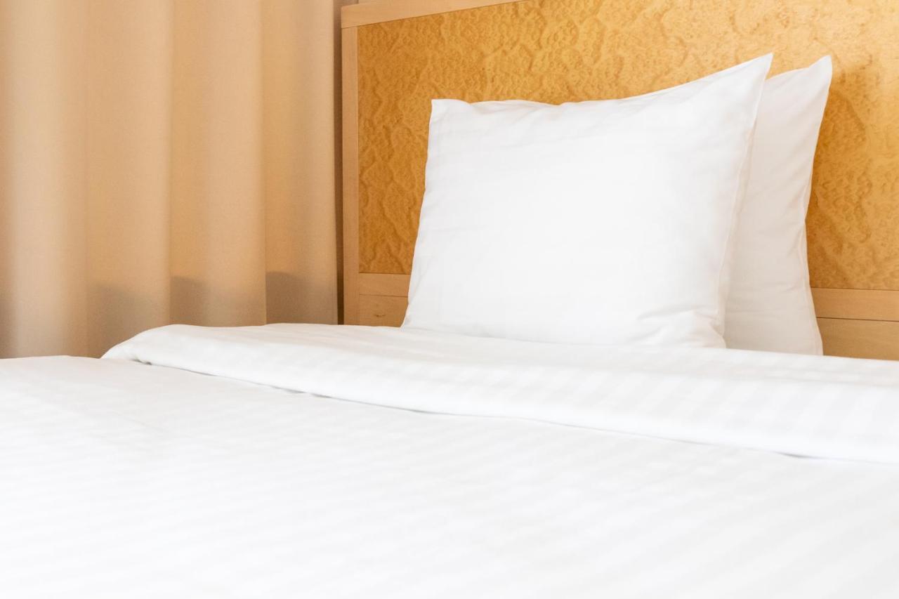 לייפאז'ה Hotel Kolumbs מראה חיצוני תמונה