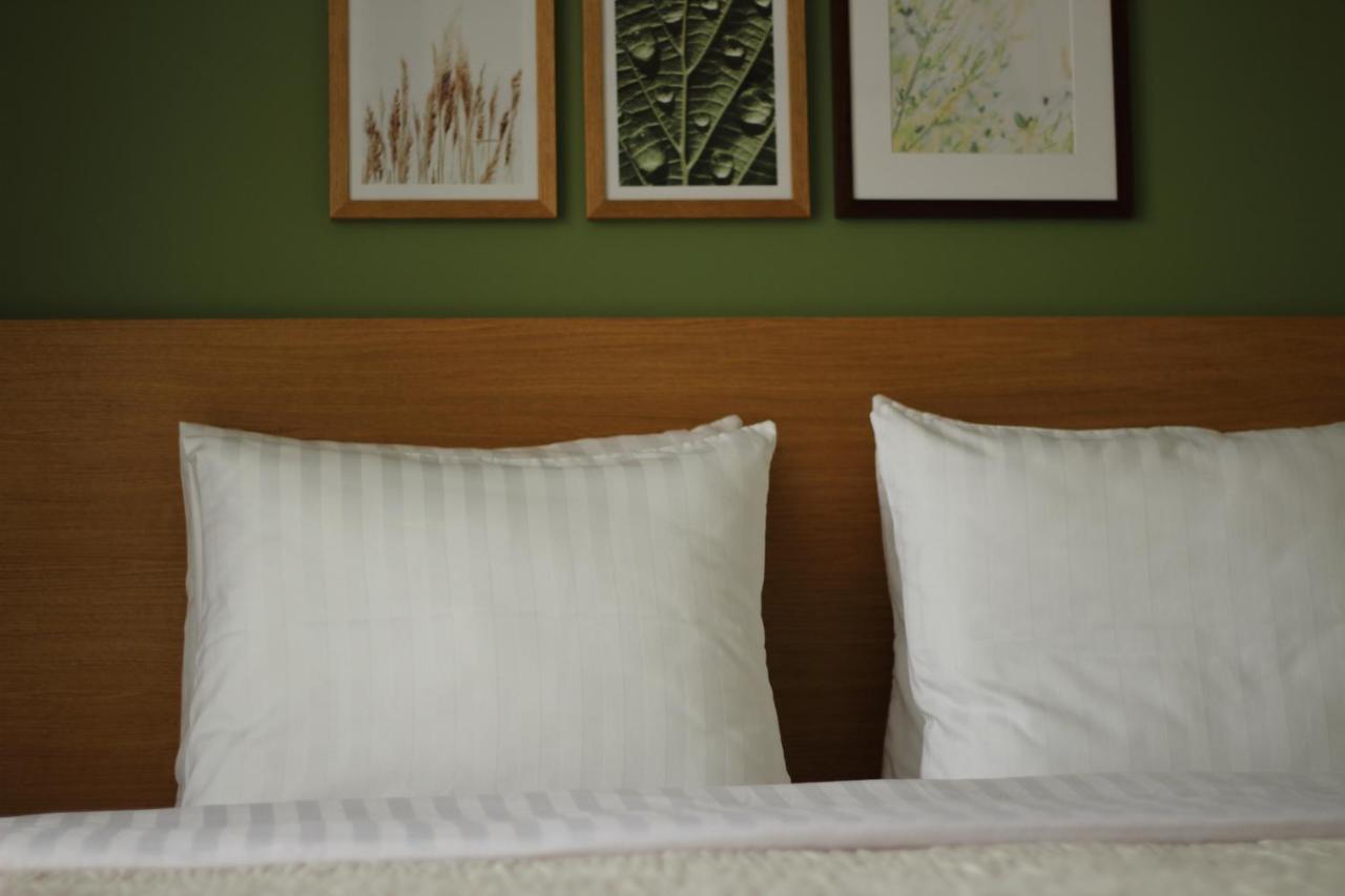 לייפאז'ה Hotel Kolumbs מראה חיצוני תמונה