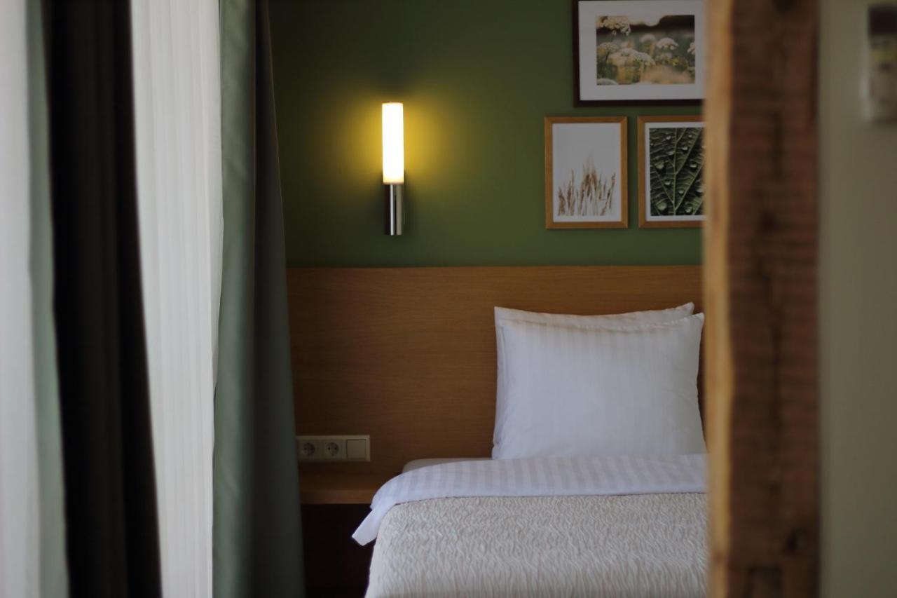 לייפאז'ה Hotel Kolumbs מראה חיצוני תמונה