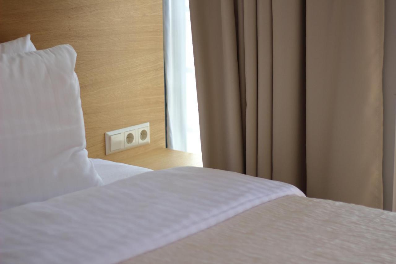 לייפאז'ה Hotel Kolumbs מראה חיצוני תמונה