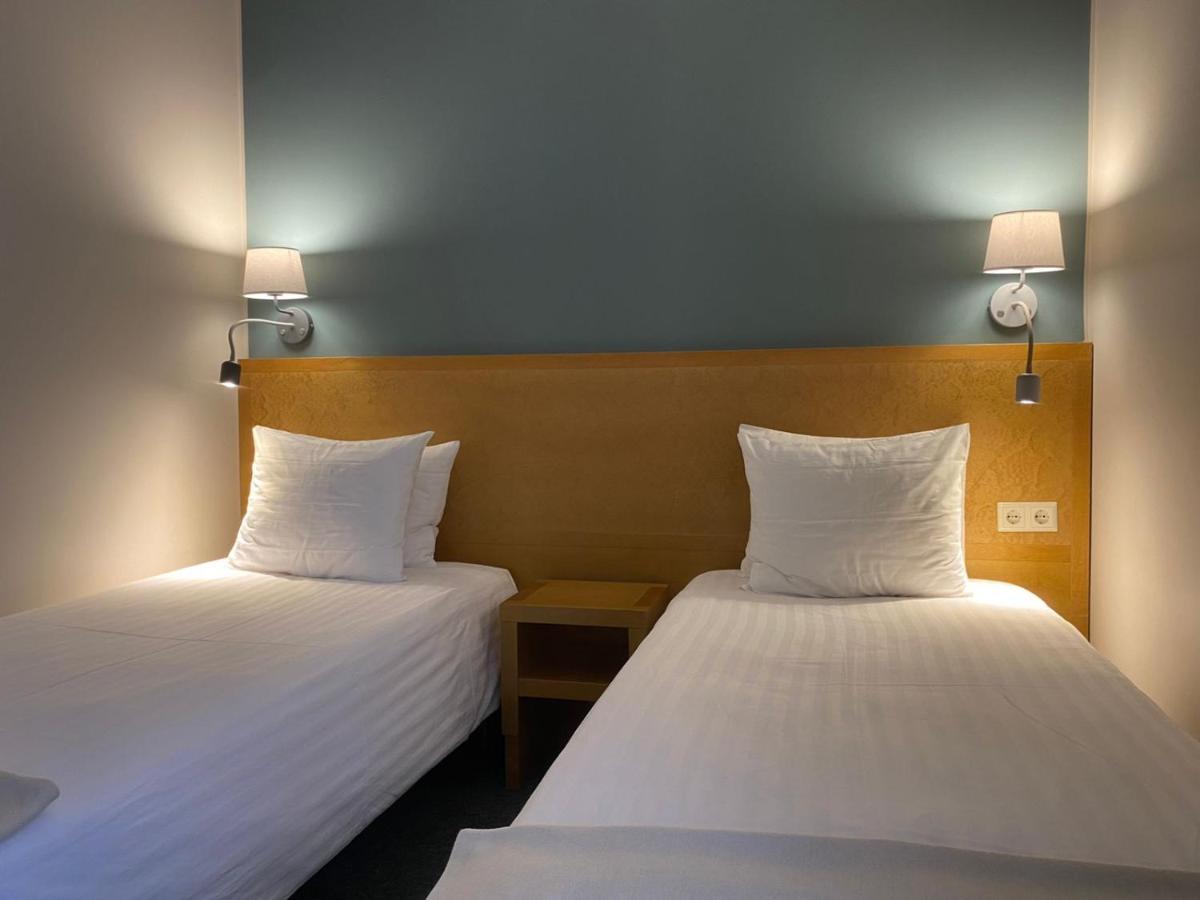 לייפאז'ה Hotel Kolumbs מראה חיצוני תמונה