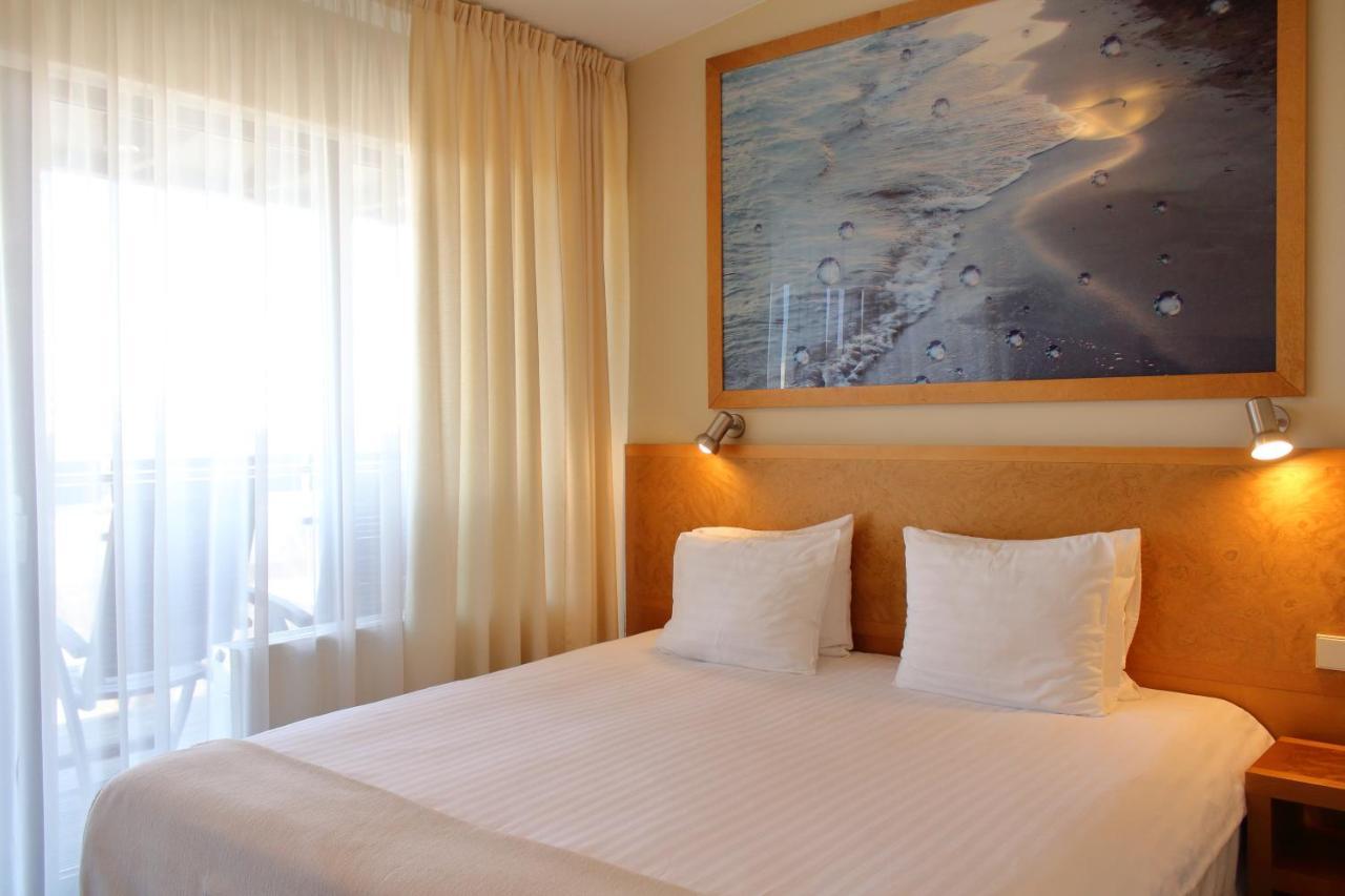 לייפאז'ה Hotel Kolumbs מראה חיצוני תמונה