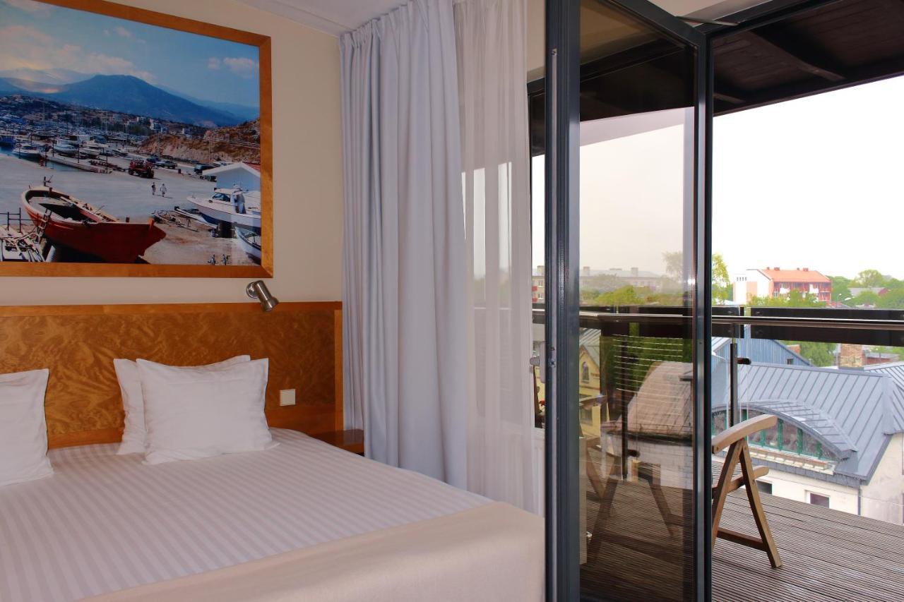 לייפאז'ה Hotel Kolumbs מראה חיצוני תמונה