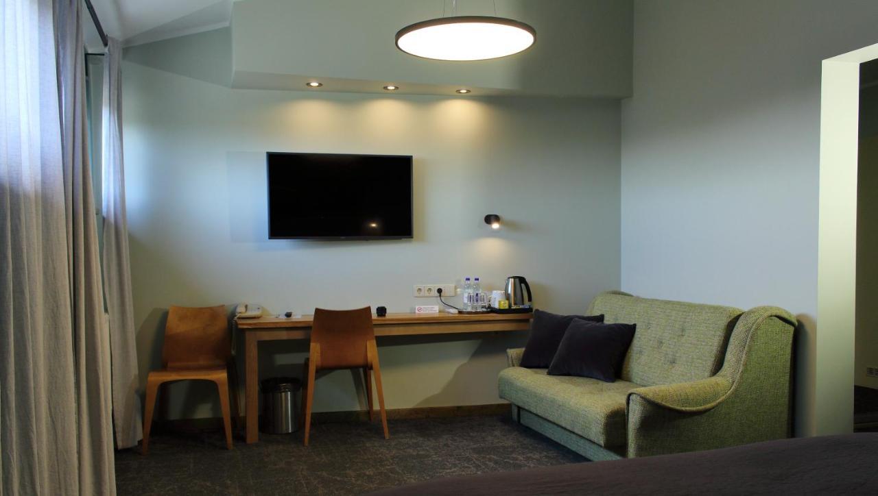 לייפאז'ה Hotel Kolumbs מראה חיצוני תמונה