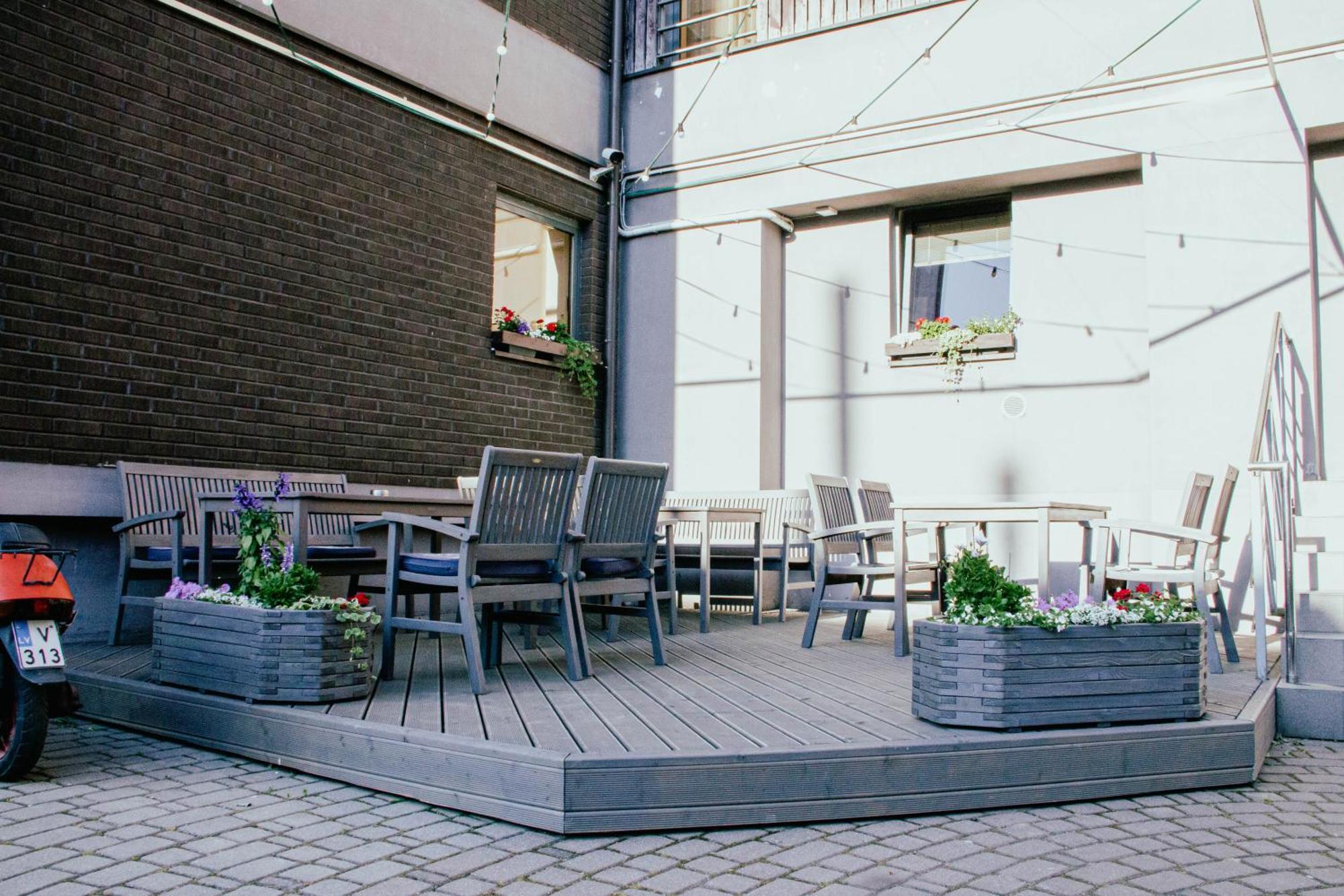 לייפאז'ה Hotel Kolumbs מראה חיצוני תמונה